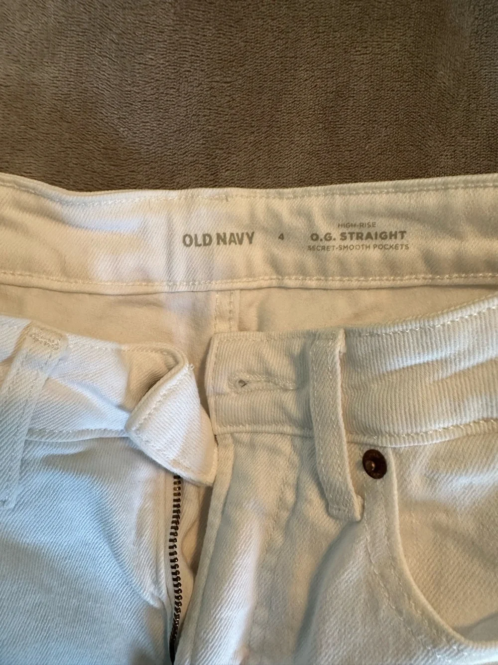 Old Navy O.G. Straight White High Rise Raw Hem Jeans Size 4